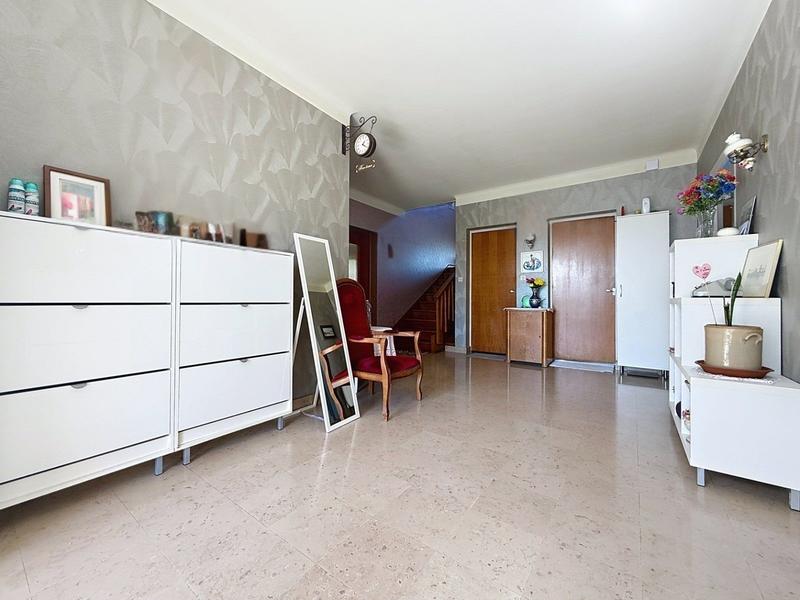 Maison - 240 m² - 10 pièces