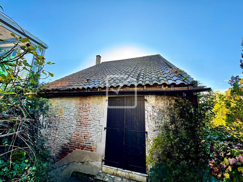 Maison - 166 m² - 8 pièces