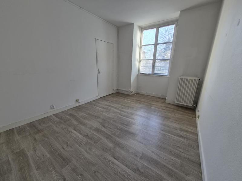 Appartement - 105 m² - 6 pièces