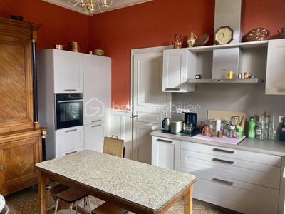 Demeure - 600 m² - 14 pièces