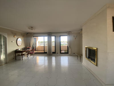 Appartement - 110 m² - 4 pièces