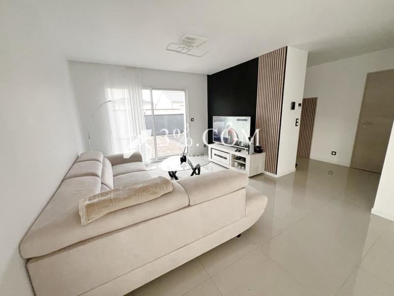 Maison - 121 m² - 5 pièces