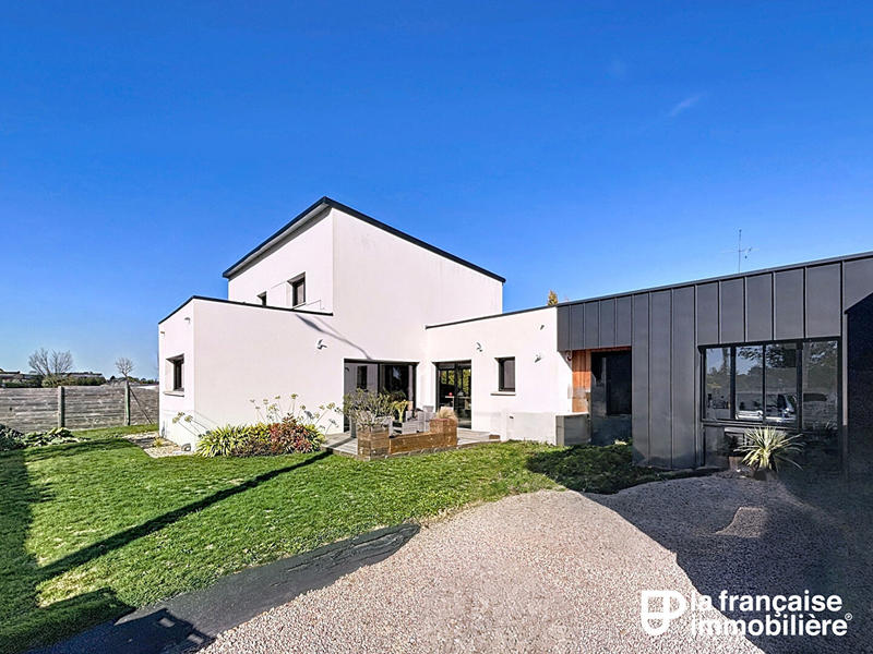 Maison - 185 m² - 6 pièces