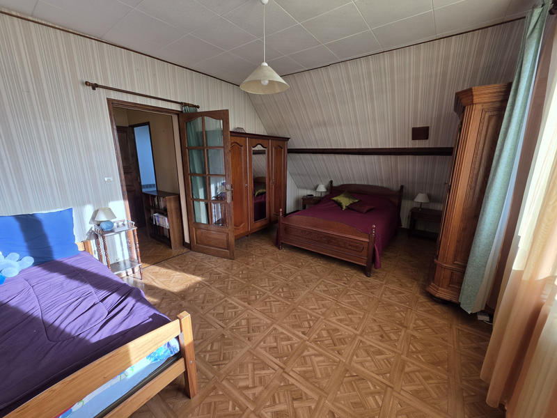 Maison - 90 m² - 5 pièces