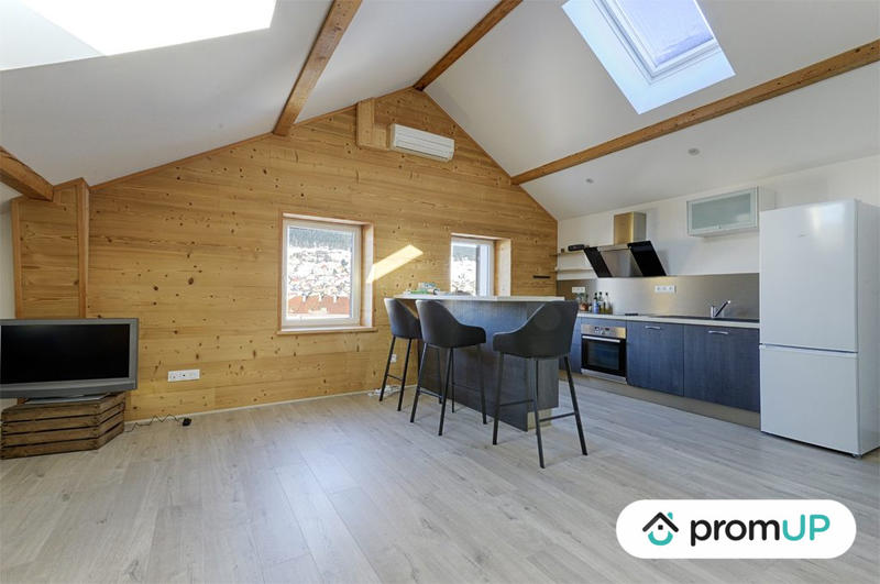 Maison - 170 m² - 9 pièces