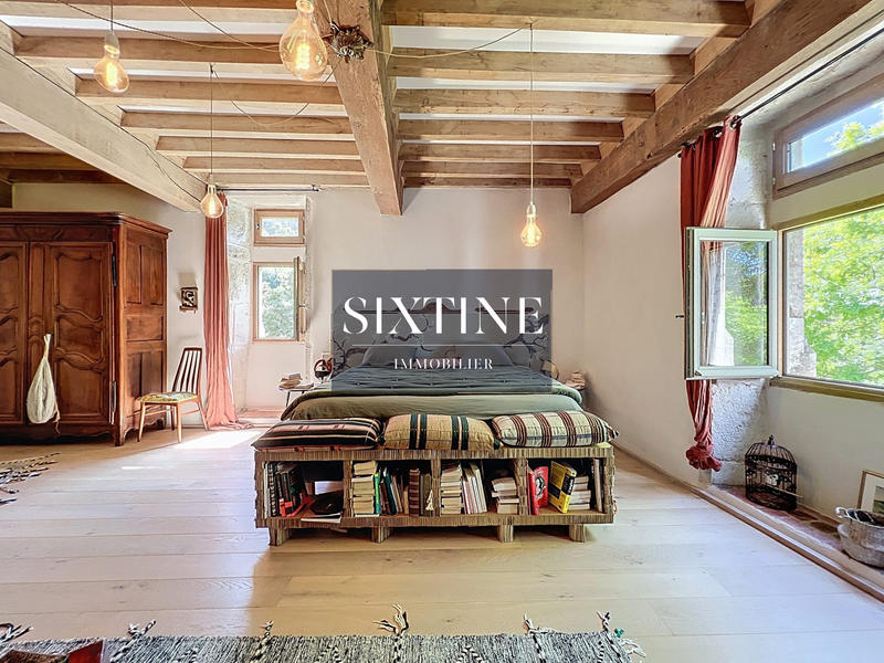 Château - 500 m² - 12 pièces