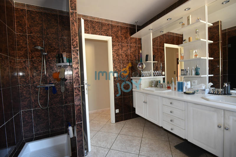 Maison - 156 m² - 5 pièces