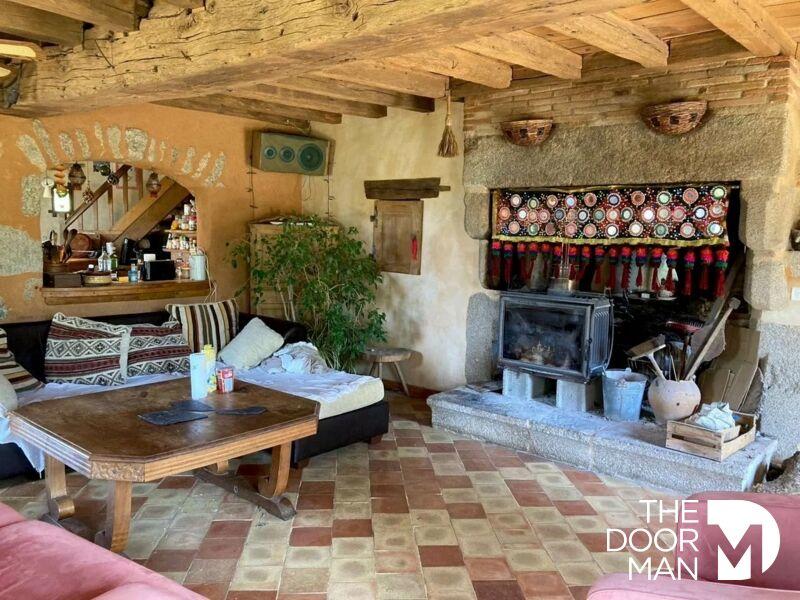 Propriété - 260 m² - 8 pièces