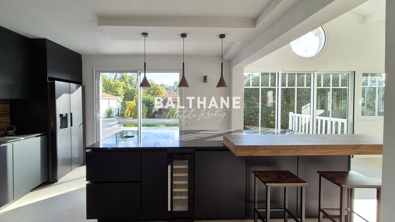 Maison - 170 m² - 7 pièces