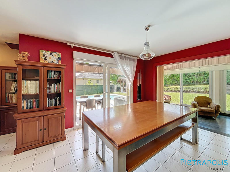 Maison traditionnelle - 182 m² - 6 pièces