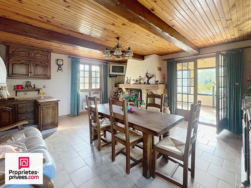 Maison - 210 m² - 7 pièces