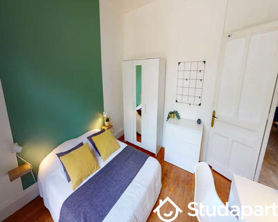 Chambre - 170 m² - 1 pièce