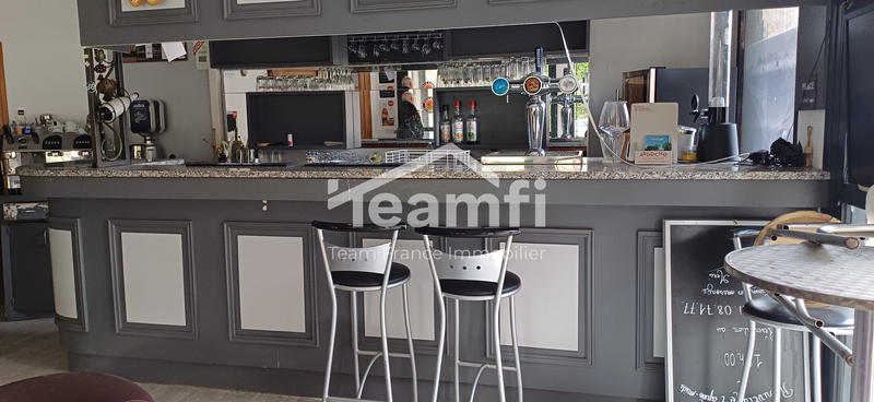 Fonds de commerce - 1 212 m²