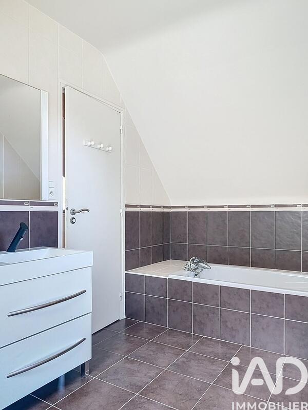 Maison - 110 m² - 5 pièces