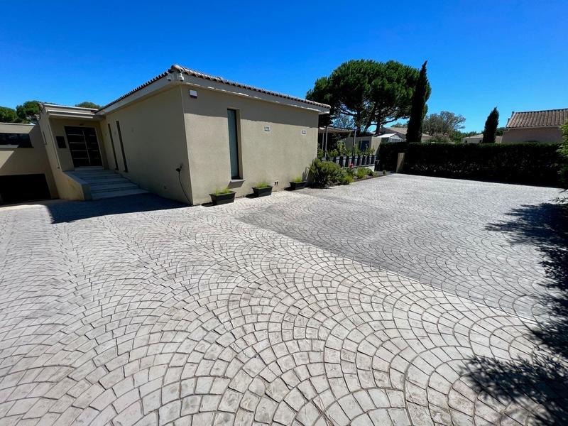 Villa - 183 m² - 6 pièces