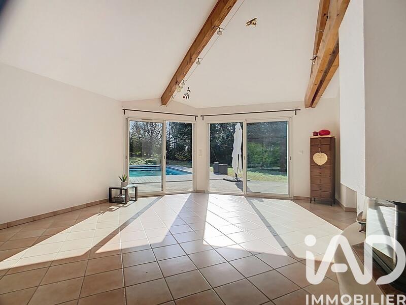 Maison - 224 m² - 7 pièces