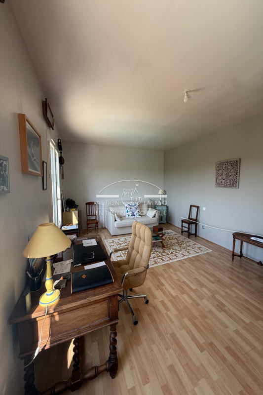 Villa - 208 m² - 4 pièces