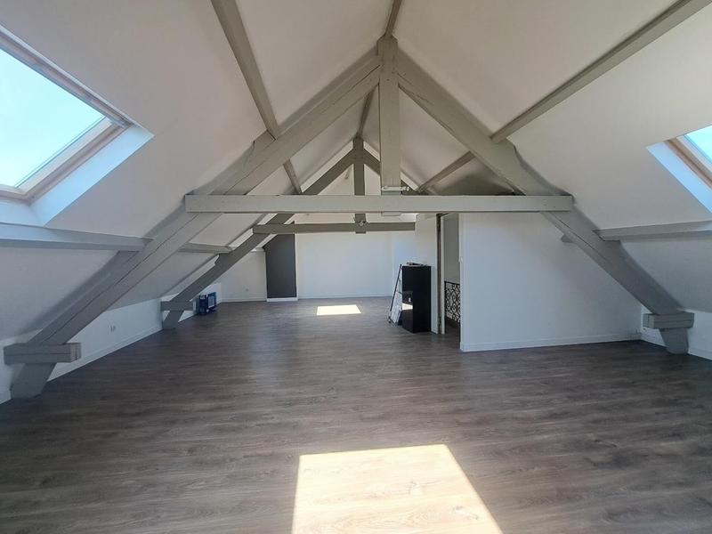 Maison - 230 m² - 7 pièces