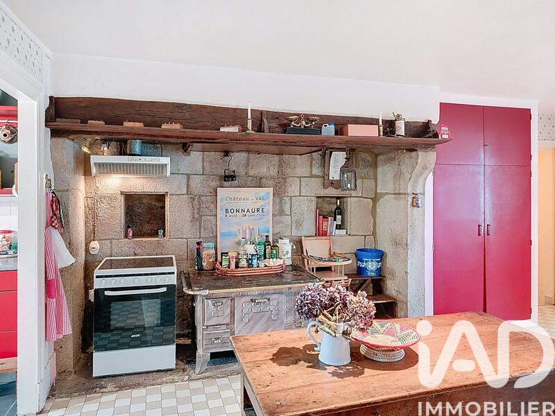 Maison - 335 m² - 13 pièces