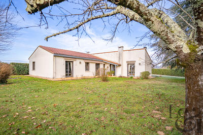 Maison - 145 m² - 6 pièces