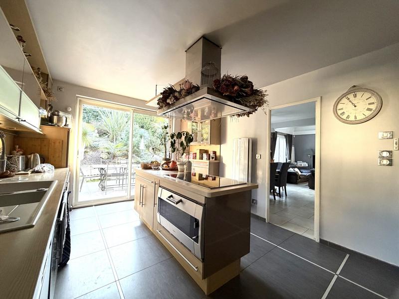 Maison - 145 m² - 6 pièces