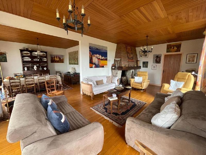 Maison - 205 m² - 8 pièces