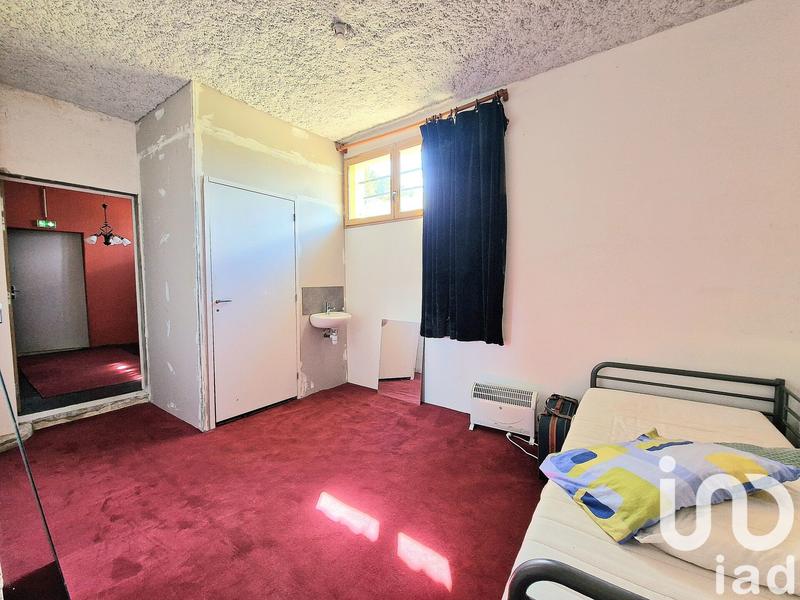 Maison - 300 m² - 4 pièces