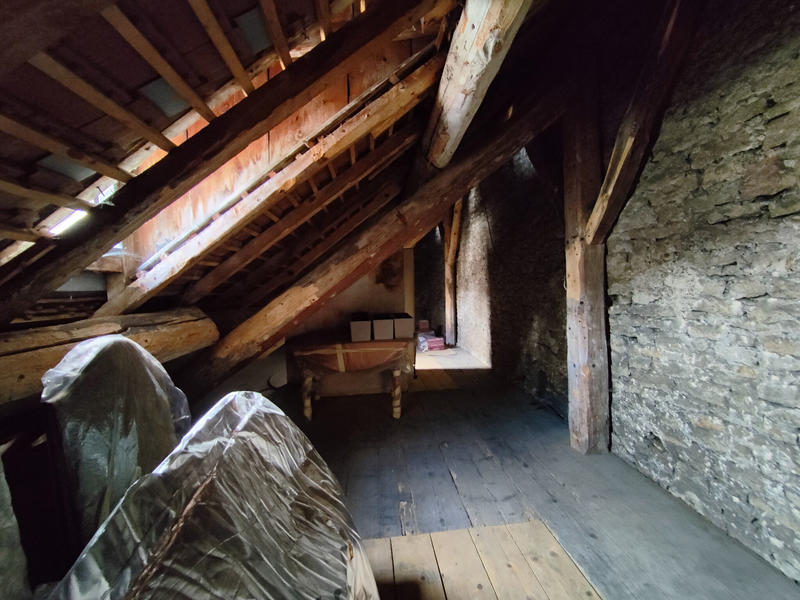 Propriété - 215 m² - 9 pièces