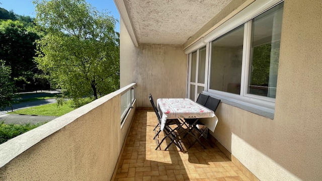 Appartement - 80 m² - 4 pièces