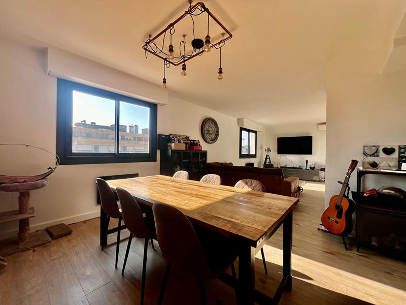 Appartement - 110 m² - 4 pièces