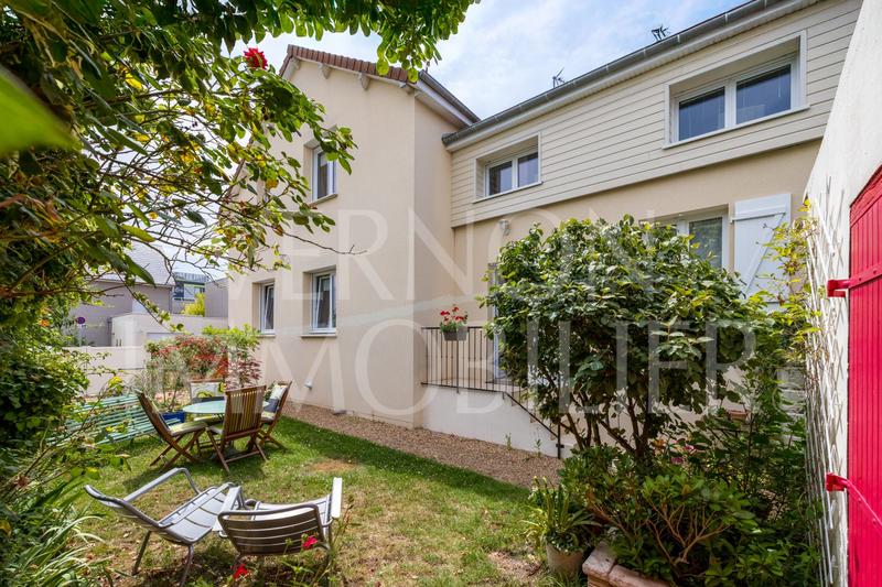 Maison - 122 m² - 5 pièces