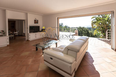 Maison - 465 m² - 14 pièces