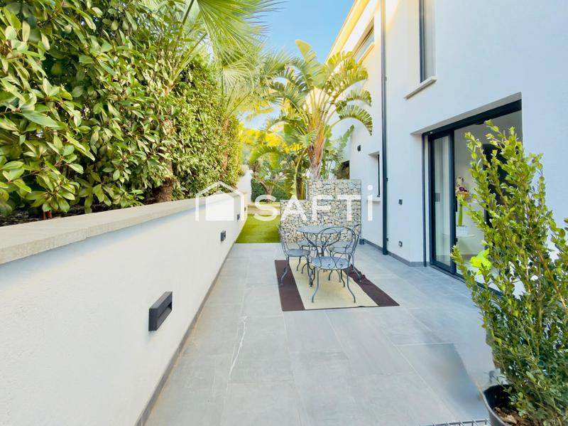 Maison - 345 m² - 9 pièces