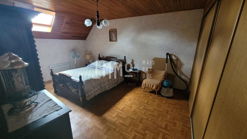 Maison - 223 m² - 5 pièces