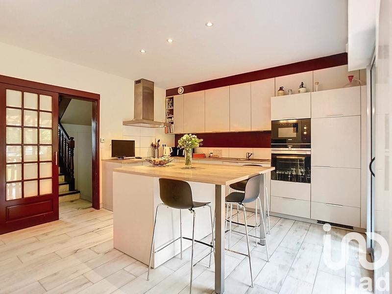 Maison - 178 m² - 7 pièces