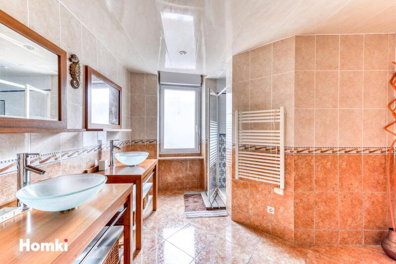 Maison - 165 m² - 5 pièces