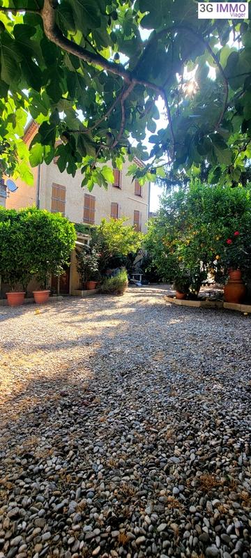 Viager - Maison - 300 m² - 8 pièces