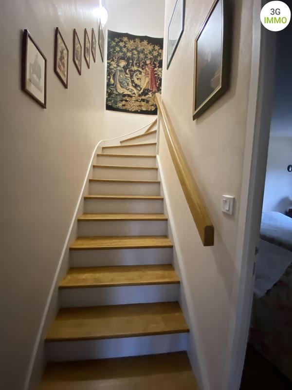 Maison - 180 m² - 7 pièces