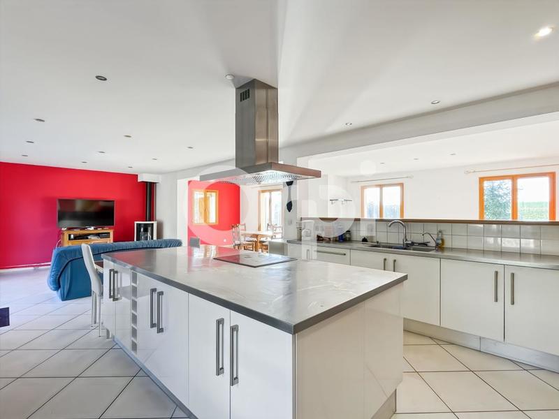 Maison - 209 m² - 6 pièces