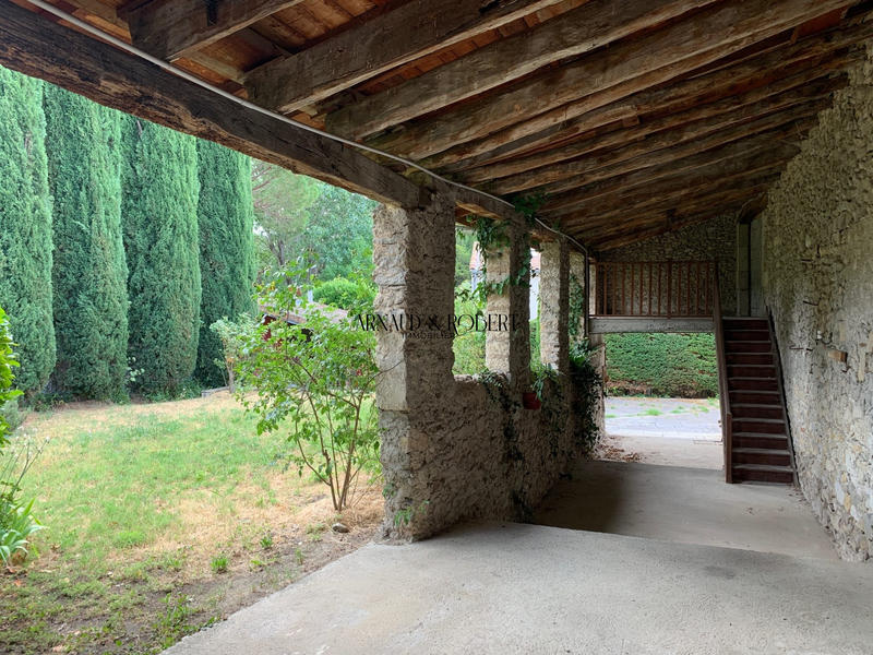 Maison - 250 m² - 10 pièces