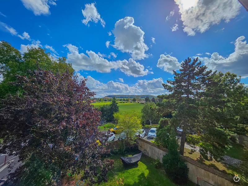 Maison - 311 m² - 10 pièces