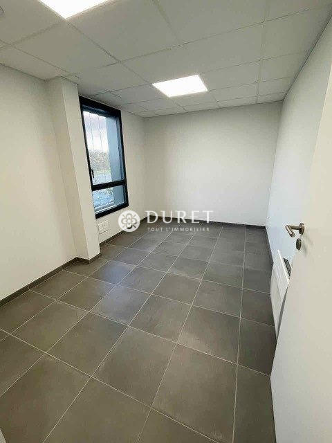 Local d'activités - 568 m²