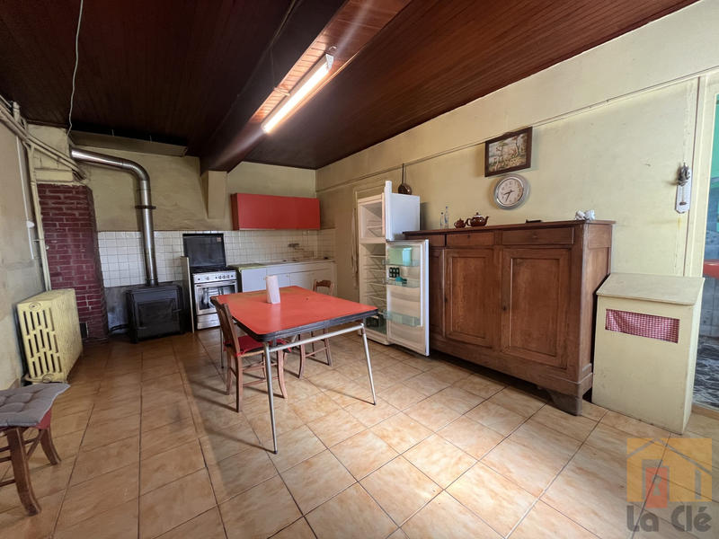 Maison - 200 m² - 7 pièces