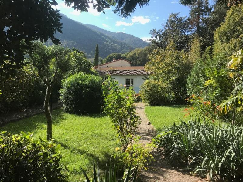 Demeure - 300 m² - 11 pièces