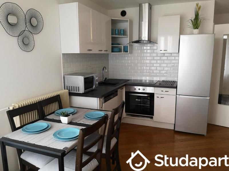 Chambre - 9 m² - 1 pièce