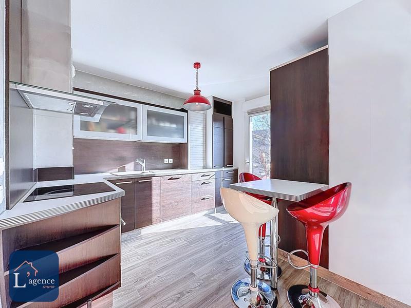 Appartement - 84 m² - 4 pièces