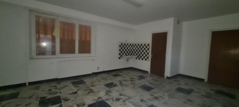 Maison - 249 m² - 9 pièces