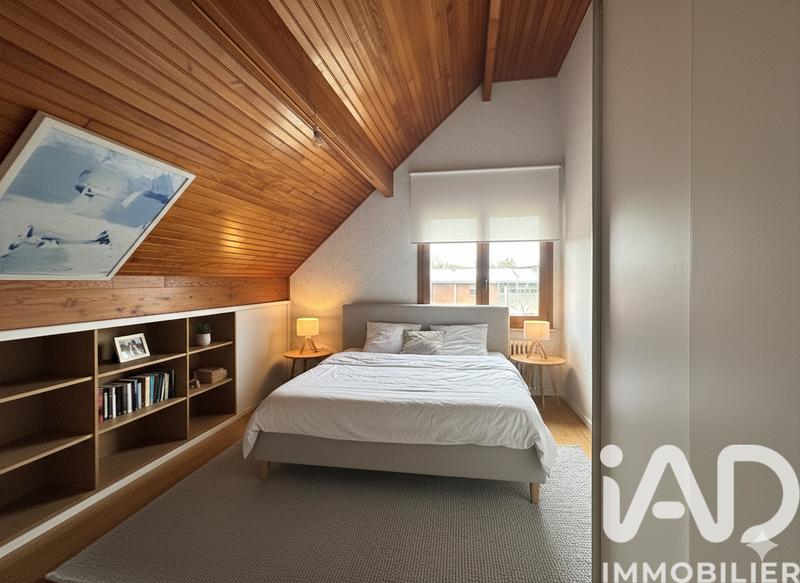 Maison - 182 m² - 9 pièces