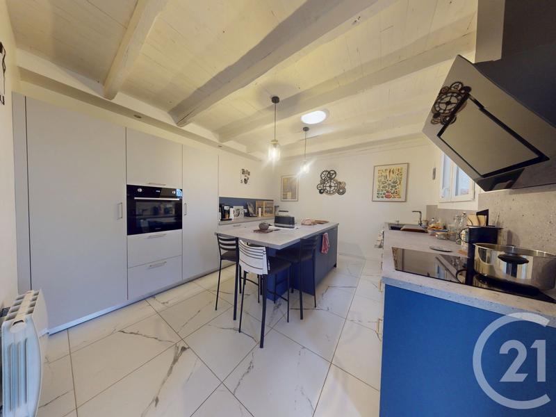 Maison - 179 m² - 7 pièces