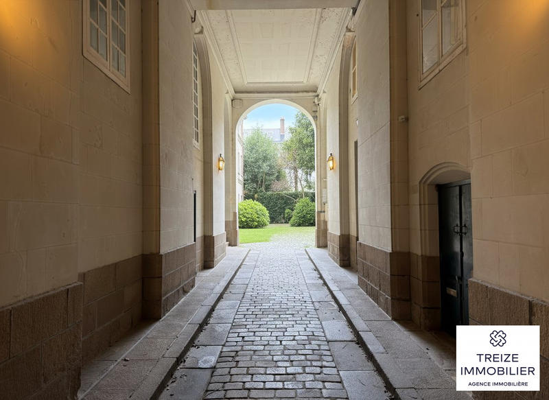 Duplex - 200 m² - 8 pièces